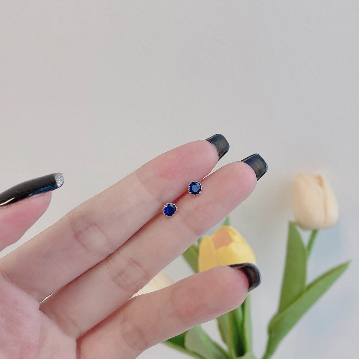 [Nova Jewelry]Sparkling Colorful Round Shape Earrings