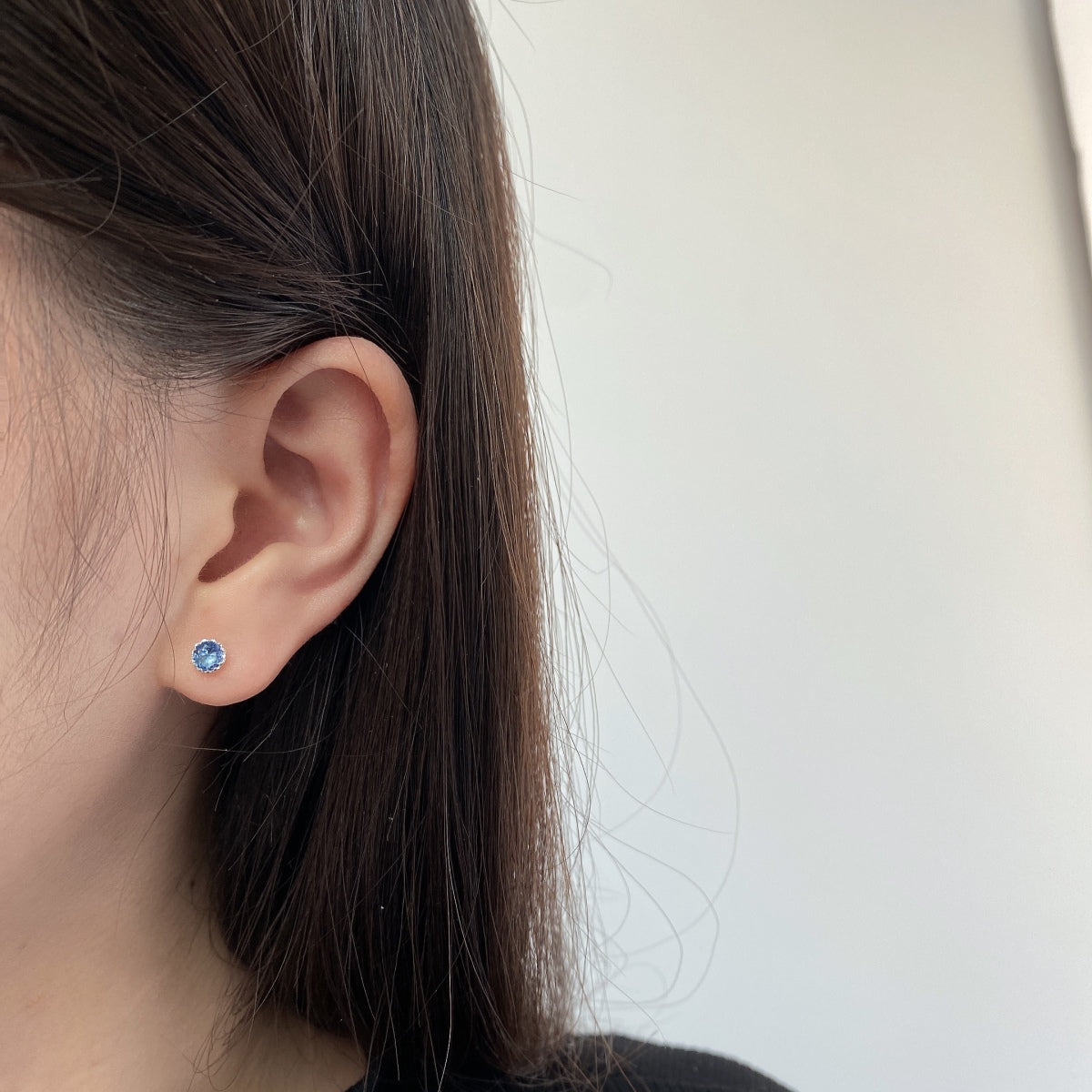 [Nova Jewelry]Sparkling Colorful Round Shape Earrings