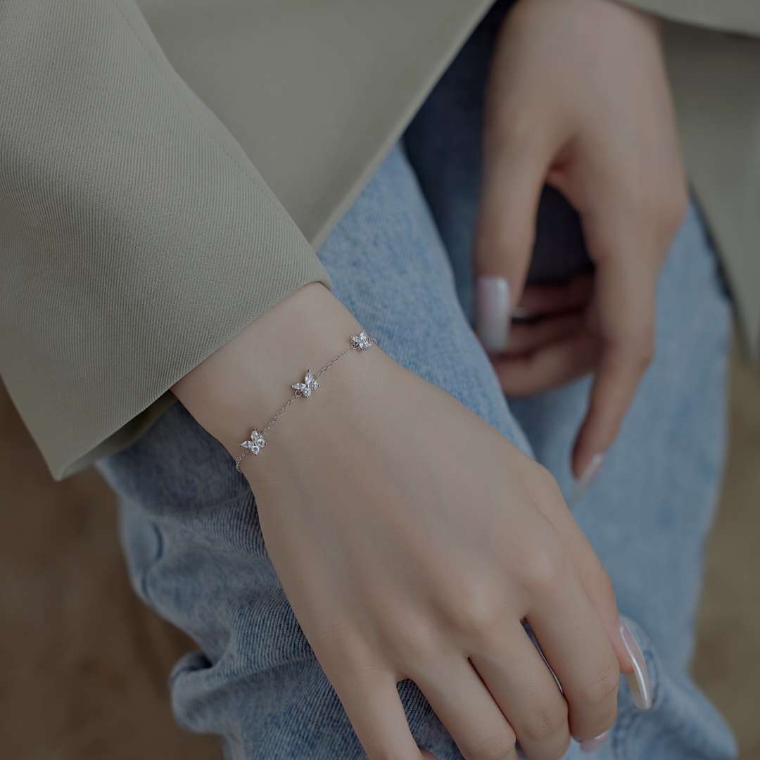 [Nova Jewelry]Radiant Butterfly Shape Necklace