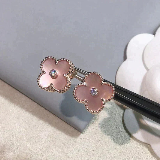 [BLUE TEARS]CLOVER MEDIUM 1 MOTIFS  PINK MOP DIAMOND EARRINGS