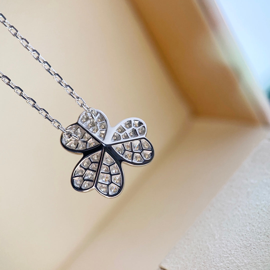 [BLUE TEARS]CLOVER DIAMOND NECKLACE SILVER