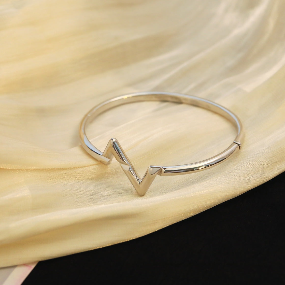 [BLUE TEARS]VOLTE UPSITE DOWN BRACELET