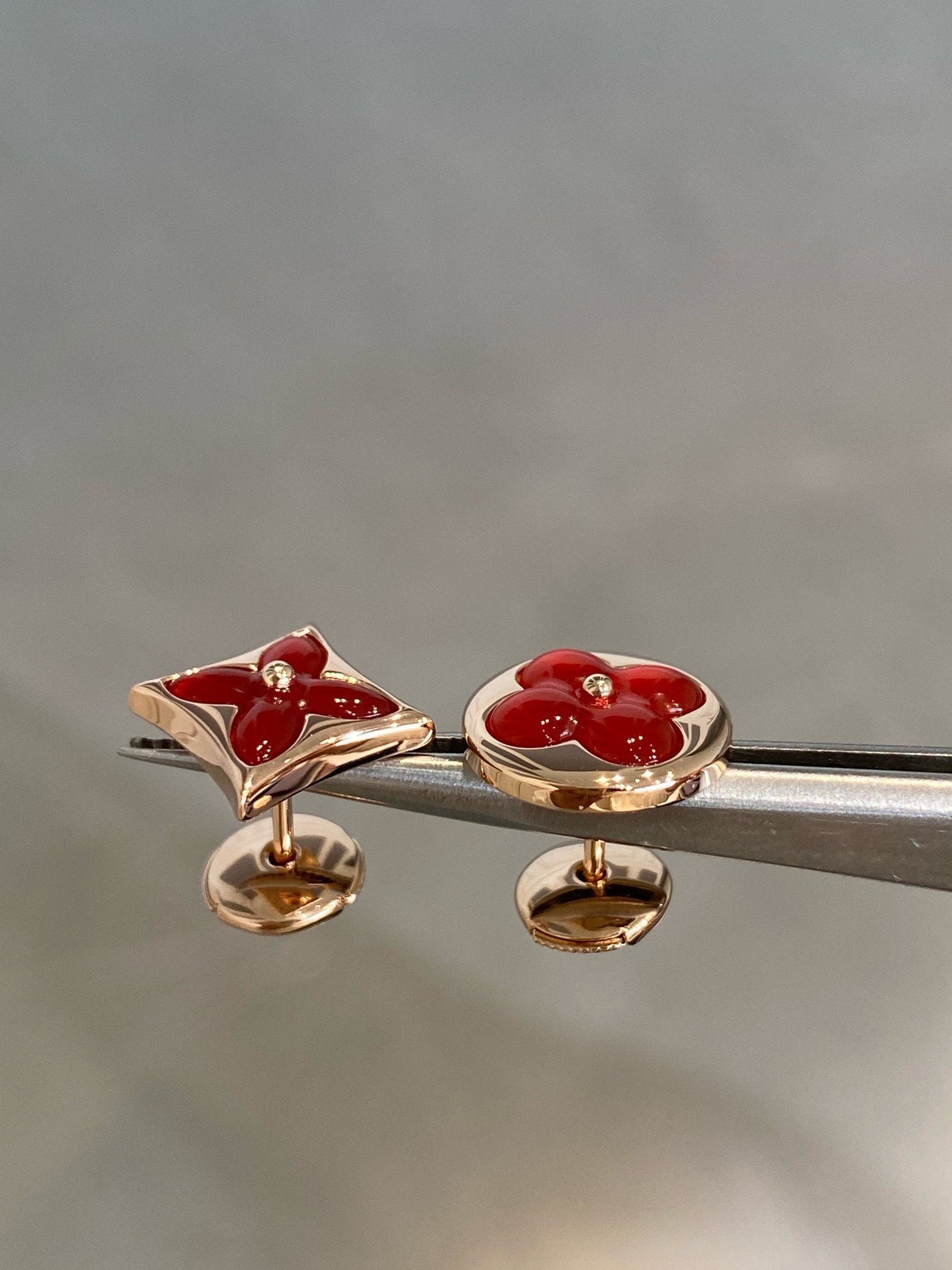 [BLUE TEARS]STAR AND SUN PINK GOLD CARNELIAN STUD EARRINGS