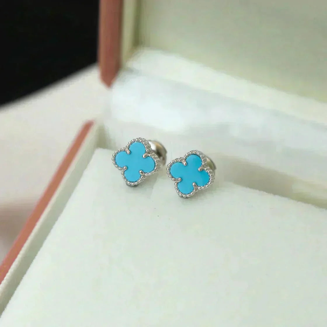 [BLUE TEARS Jewelry]CLOVER MINI 9.5MM ONYX STUD EARRINGS SILVER