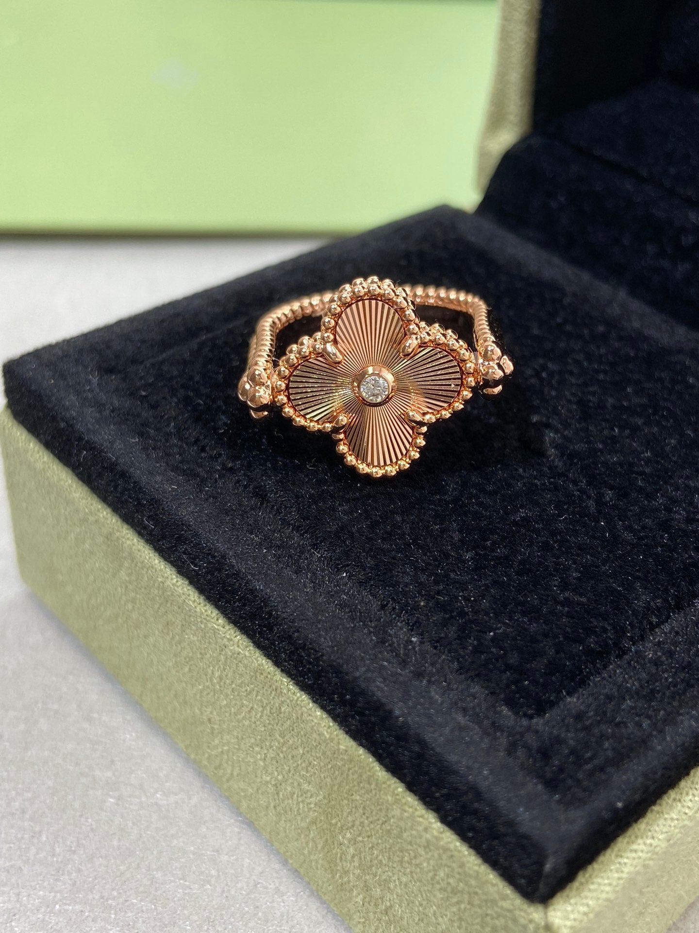 [BLUE TEARS]CLOVER RIVERSIBLE ROSE GOLD RING