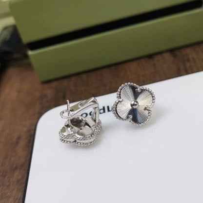 [BLUE TEARS]CLOVER MEDIUM STUD EARRINGS
