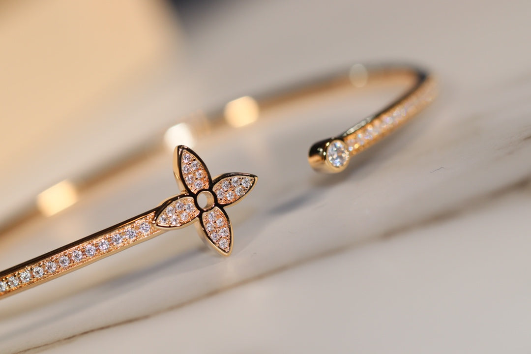 [BLUE TEARS]IDYLLE GOLD OPEN BRACELET DIAMOND PAVED