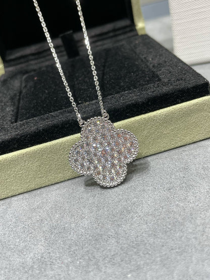 [BLUE TEARS]CLOVER 25MM LARGE PENDANT DIAMOND PAVED SILVER NECKLACE
