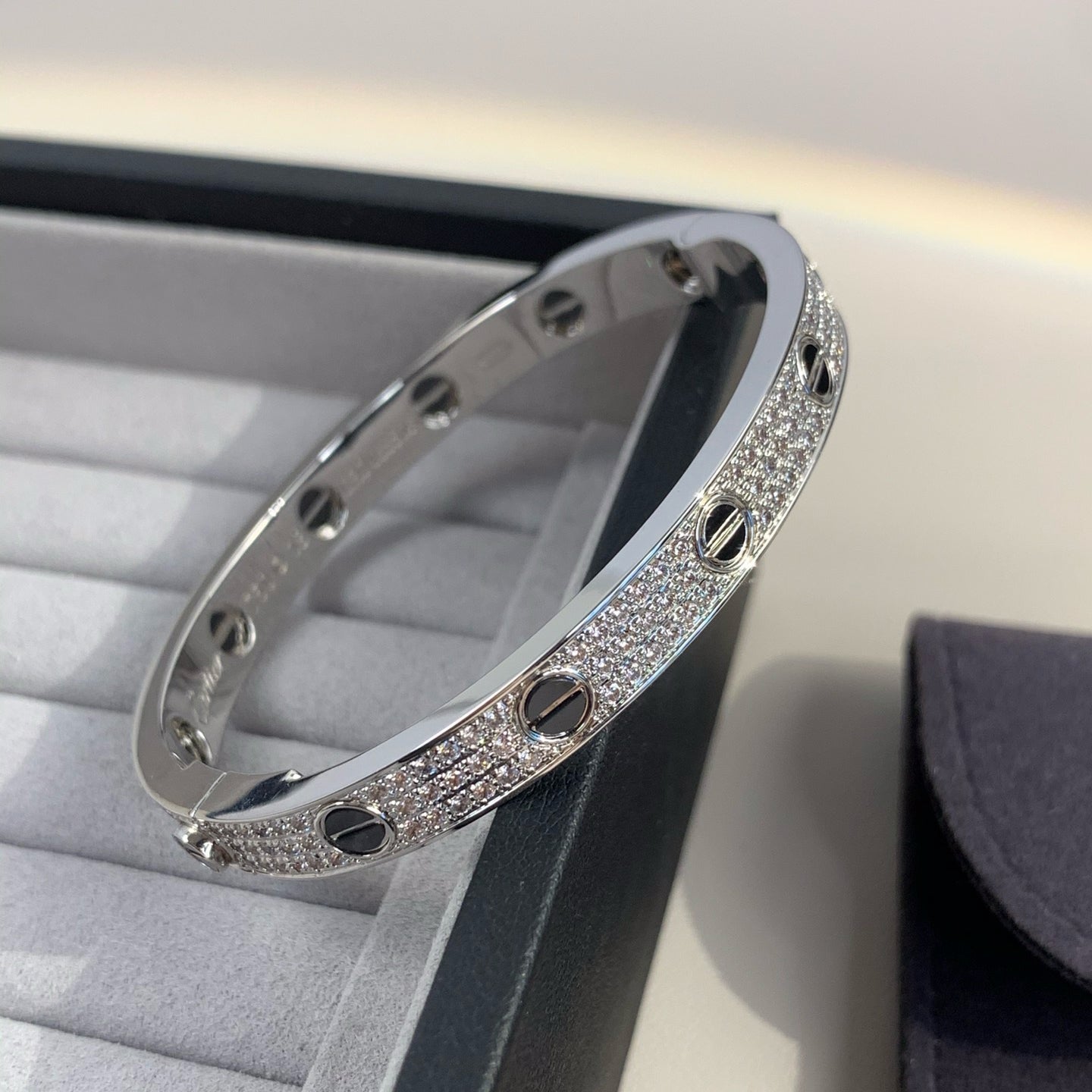 [BLUE TEARS]LOVE BRACELET 6.1MM DIAMOND-PAVED CERAMIC