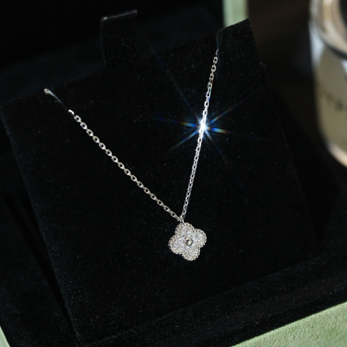 [BLUE TEARS]CLOVER MINI 9.5MM PENDANT DIAMOND NECKLACE