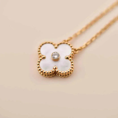 [BLUE TEARS]CLOVER 15MM DIAMOND WHITE FRITILLARIA NECKLACE