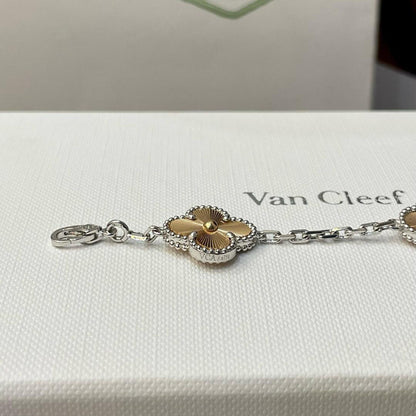 [BLUE TEARS]CLOVER  5 MOTIFS  CHRISTMAS LIMITED EDITION BRACELET