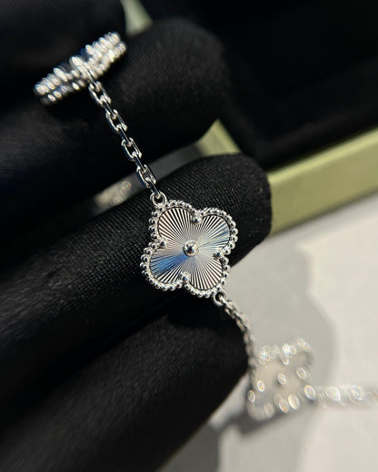 [BLUE TEARS]CLOVER SILVER 5 MOTIFS BRACELET